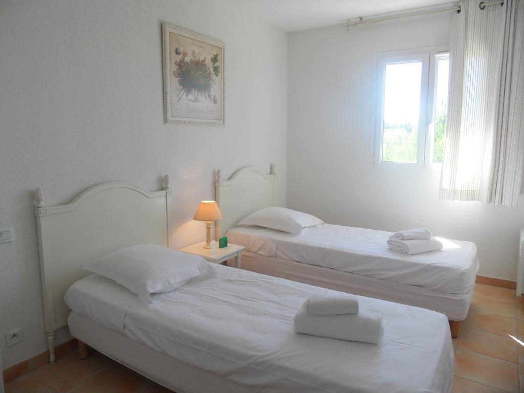 Lagrange Vacances Les Bastides Des Chaumettes 몬투르 객실 사진